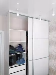 Двери купе в комнату ЛДСП белый