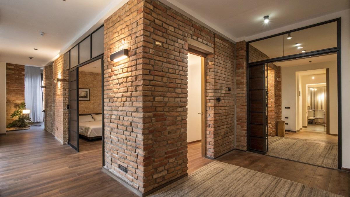 Перегородка из кирпича - фото